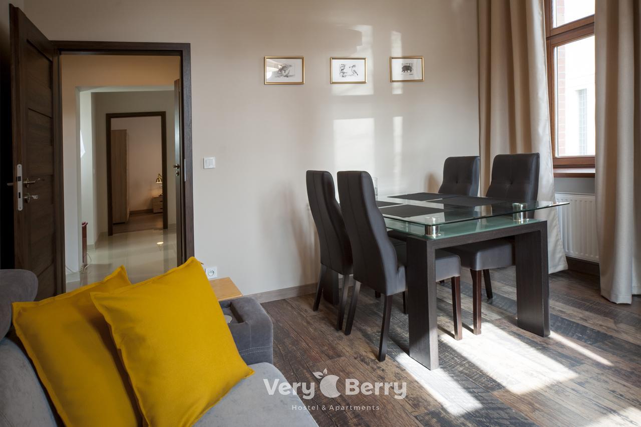 Przestronny Apartament Very Berry W Poznaniu Z Dwiema Sypialniami By Noclegi Renters מראה חיצוני תמונה