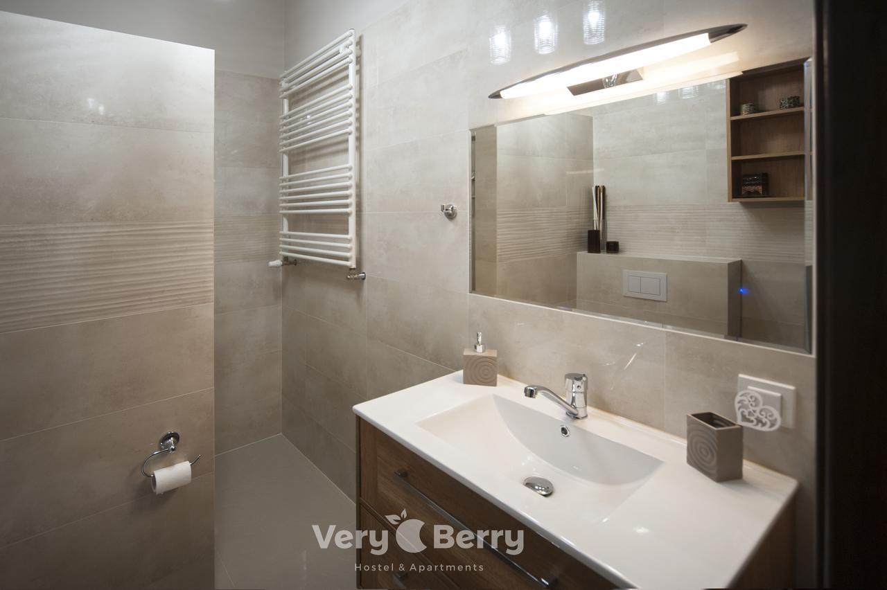 Przestronny Apartament Very Berry W Poznaniu Z Dwiema Sypialniami By Noclegi Renters מראה חיצוני תמונה