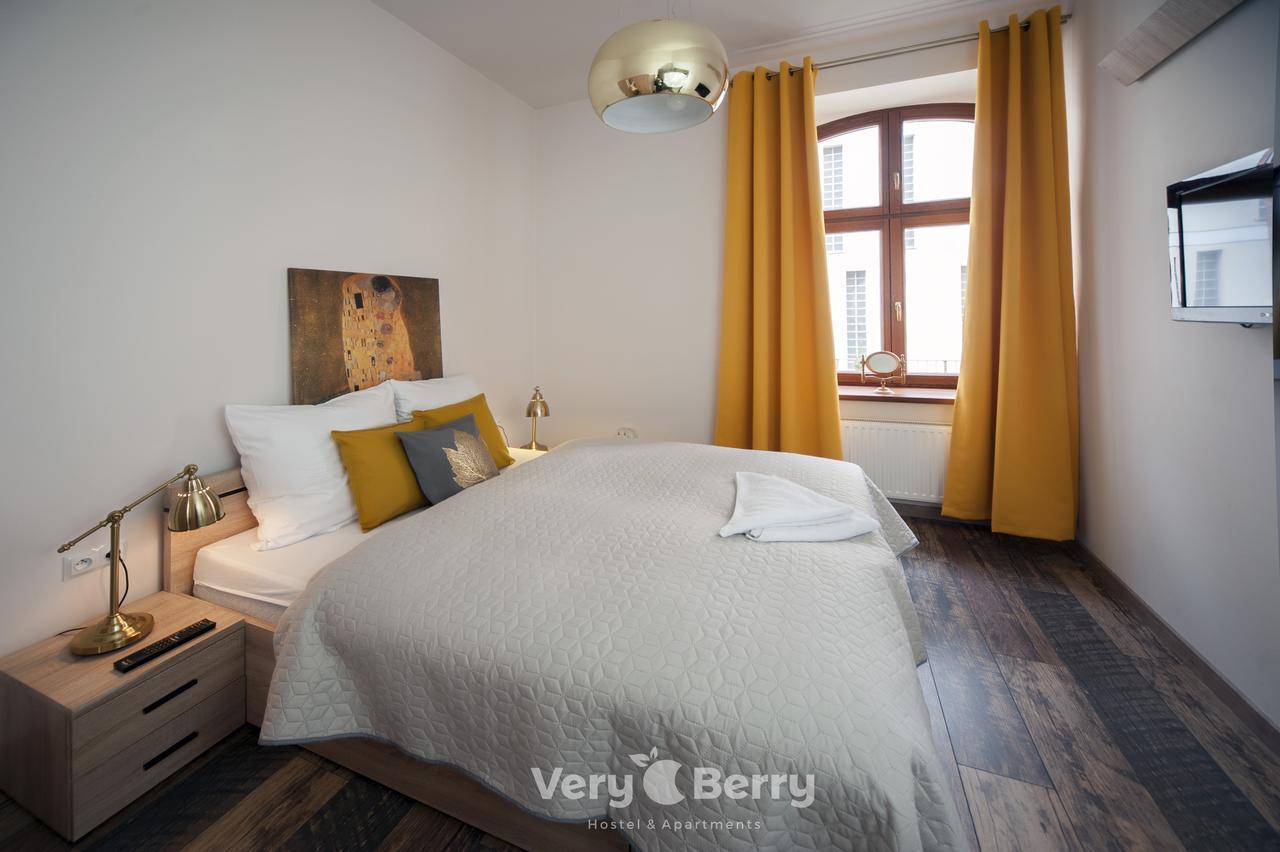 Przestronny Apartament Very Berry W Poznaniu Z Dwiema Sypialniami By Noclegi Renters מראה חיצוני תמונה